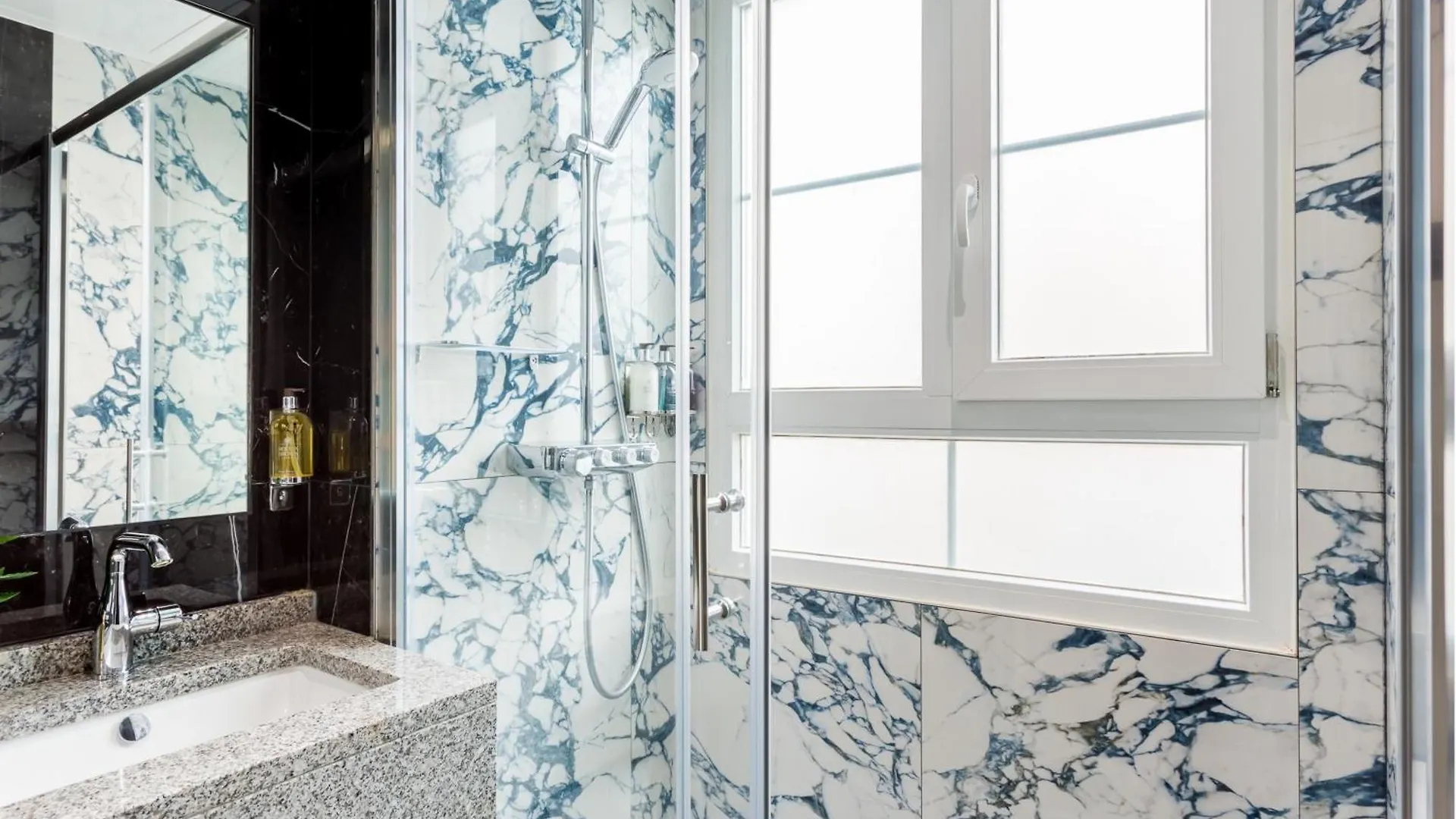 Merveil - Luxury Suite -Champs Elysees-Ponthieu II Paris 0*,